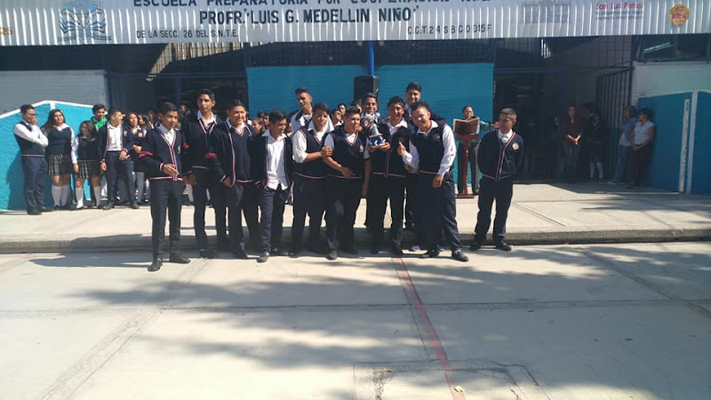 Preparatoria Por Cooperación “Profesor Luis G. Medellin Niño”